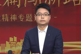 英超官方晒图：本轮过后拉亚9次零封，领跑英超金手套奖争夺